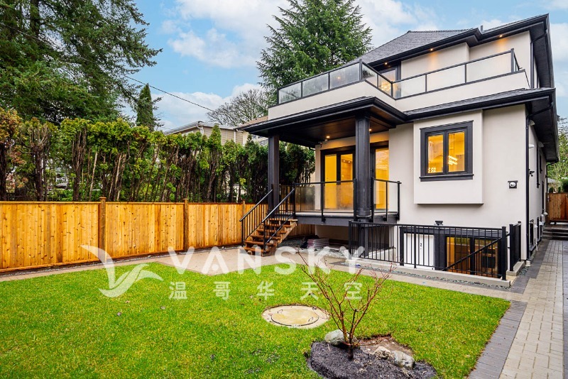 251112034315_85 W 20th Avenue Vancouver-24.jpg